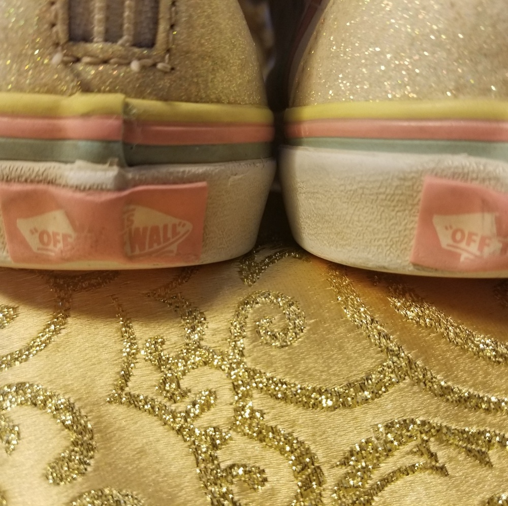 Shoes - Picture 2 of 6